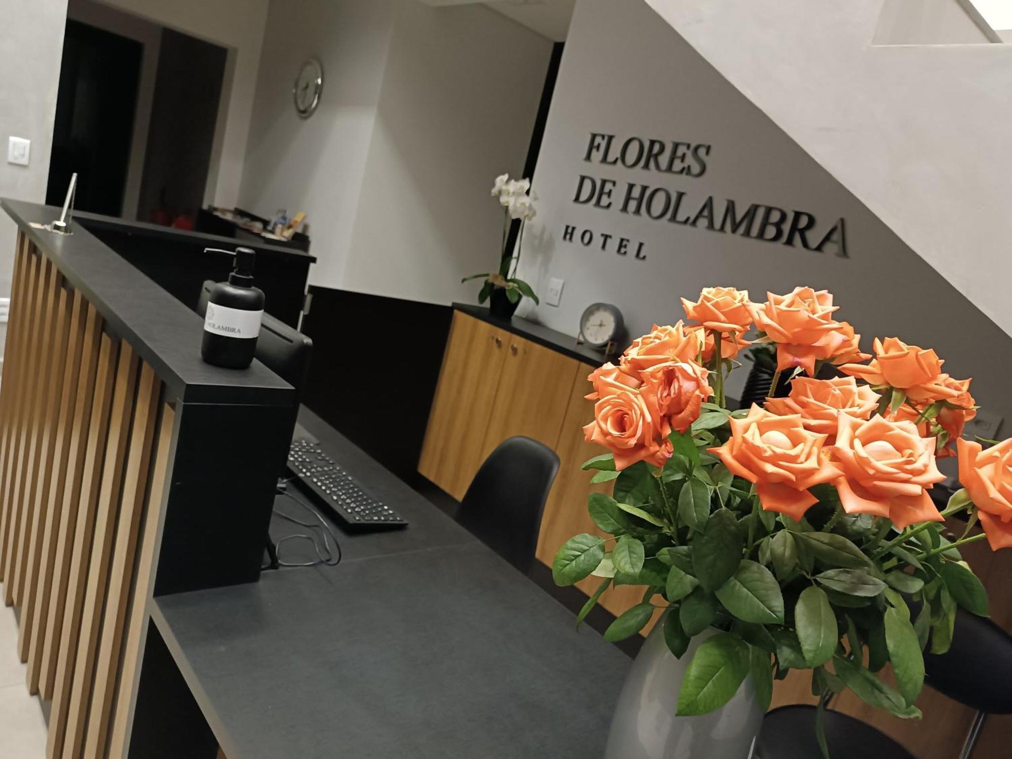 Flores De *