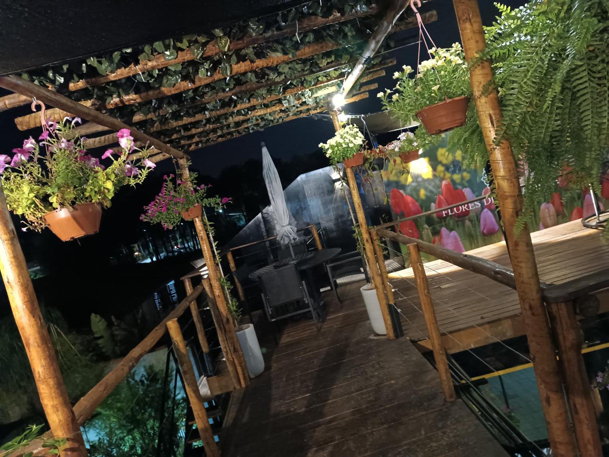 Flores De 酒店 *